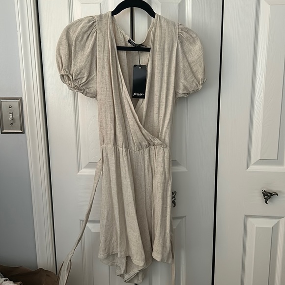 Cream romper - Picture 1 of 3